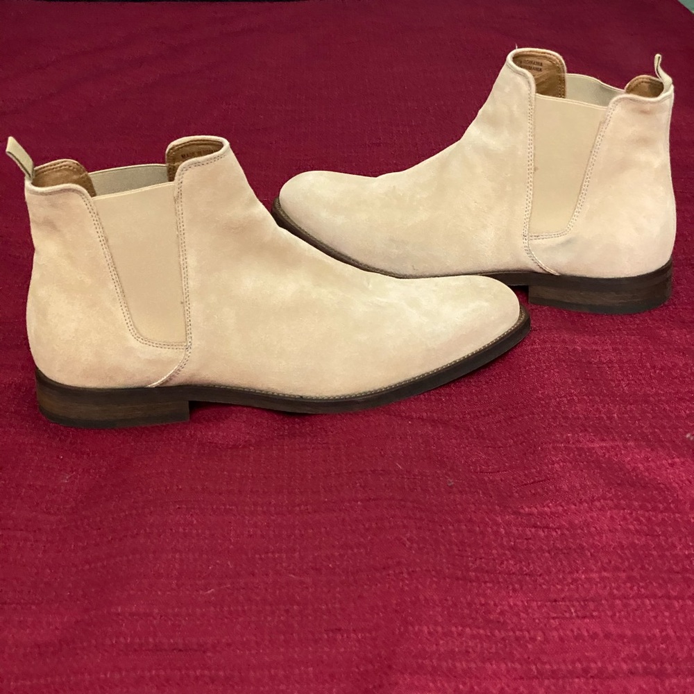 ALDO Beige Chelsea Boots EXCELLENT CONDITION!!
